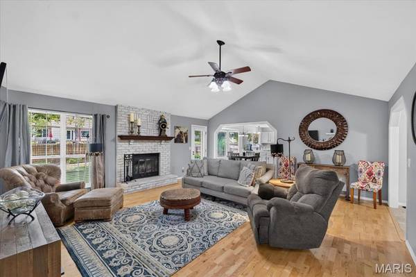 2713 Sundowner DR, St Charles, MO 63303