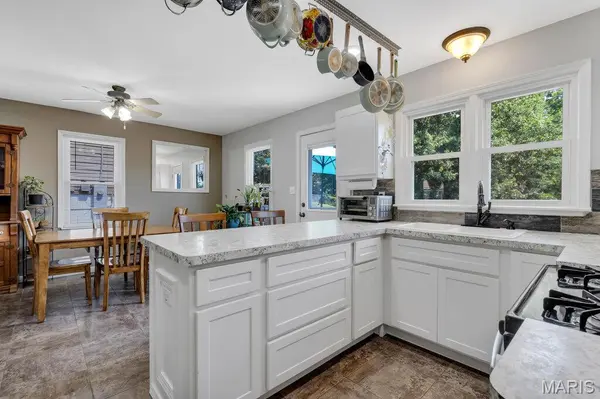 710 Mueller RD, Festus, MO 63028