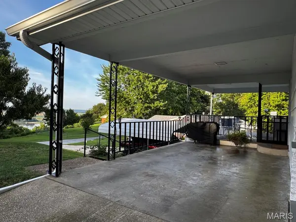 401 Welane AVE, Louisiana, MO 63353