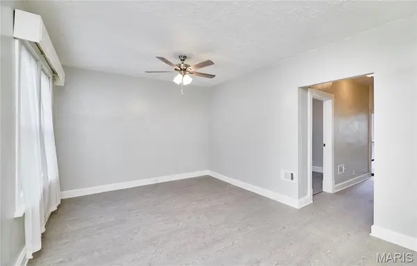 6462 Wanda AVE, St Louis, MO 63116