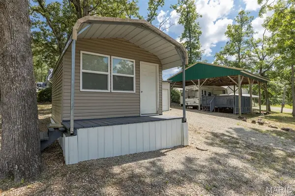 8895 Amy LN, French Village, MO 63036