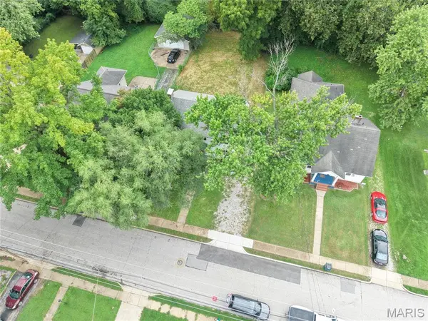 425 S Clark AVE, Ferguson, MO 63135