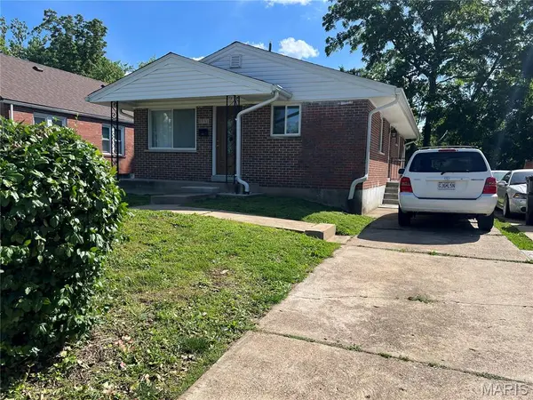 1181 Belrue AVE, University City, MO 63130