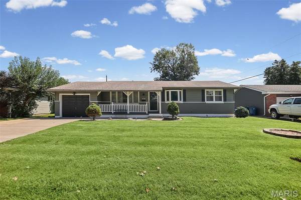 321 S Walnut ST, Bethalto, IL 62010