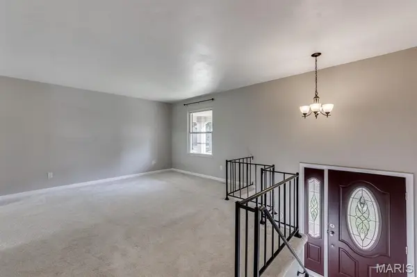 2728 Ashfield DR, Oakville, MO 63129