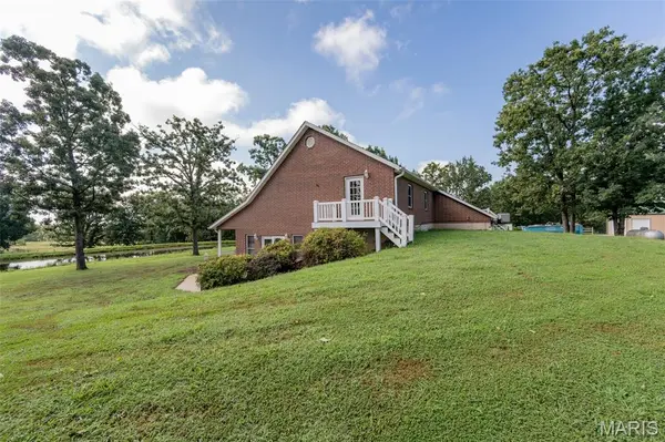 1115 County Road 754, Belle, MO 65013