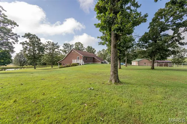 1115 County Road 754, Belle, MO 65013