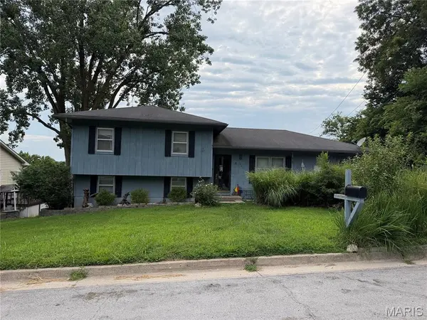 1001 Hilldell DR, Boonville, MO 65233