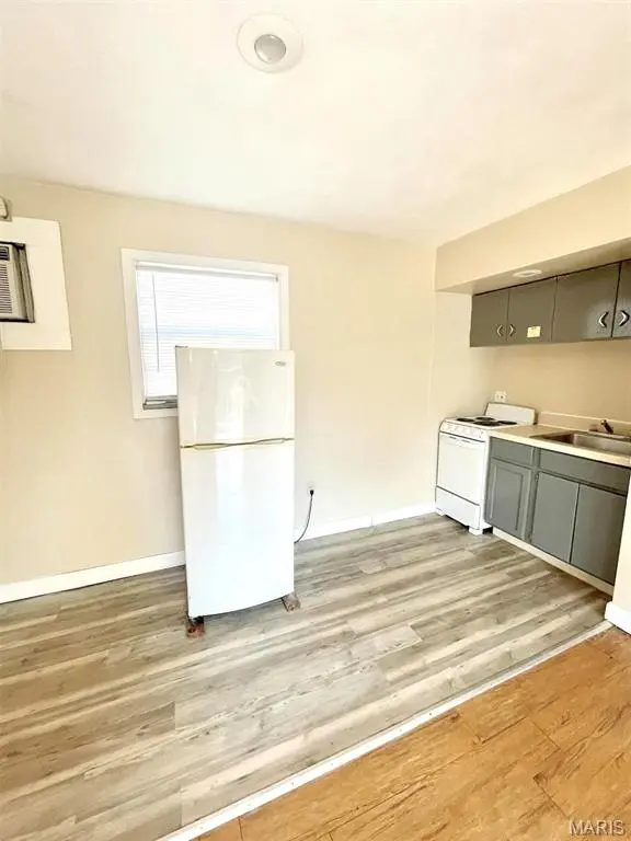9902 W MAIN ST #4, Belleville, IL 62223