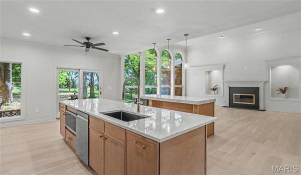 42 Country Club DR, Edwardsville, IL 62025