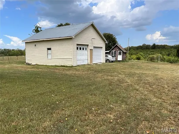 4707 Private Road 5127, Willow Springs, MO 65793