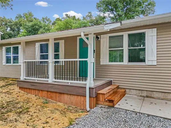 9632 Meadow DR, Hillsboro, MO 63050