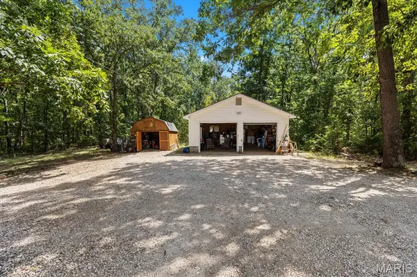 160 Wisteria LN, Troy, MO 63379