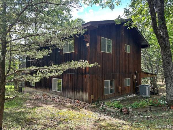 4176 Hickory Lake RD, Owensville, MO 65066
