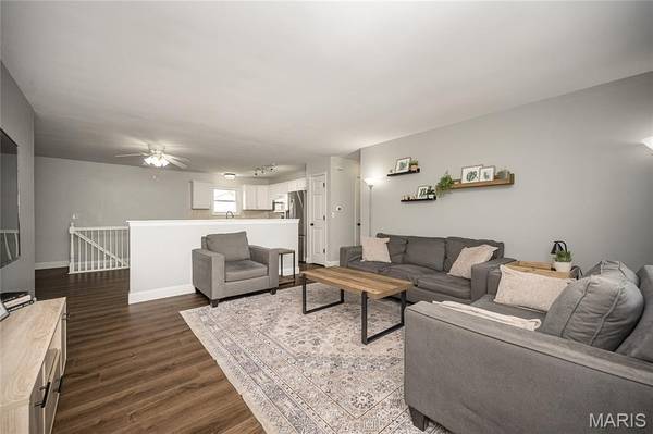 33 W Garden Walk DR, St Peters, MO 63376
