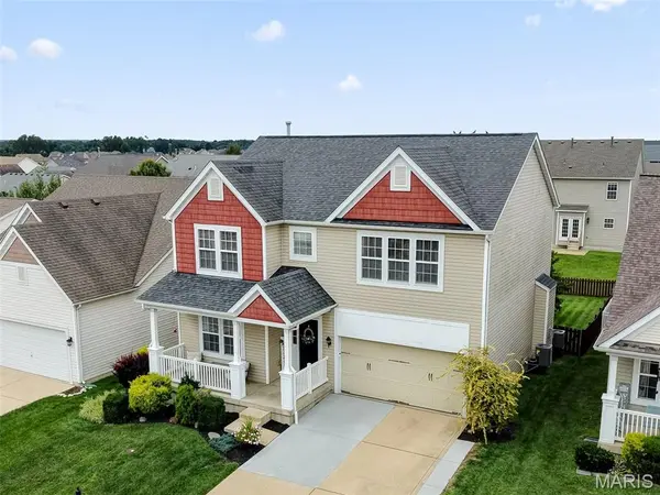 1805 English Oak DR, Lake St Louis, MO 63367