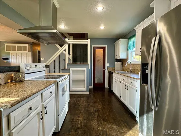 102 Wesbecher ST, Marble Hill, MO 63764