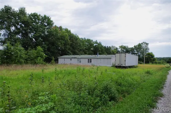 211 Majestic LN, Moscow Mills, MO 63362
