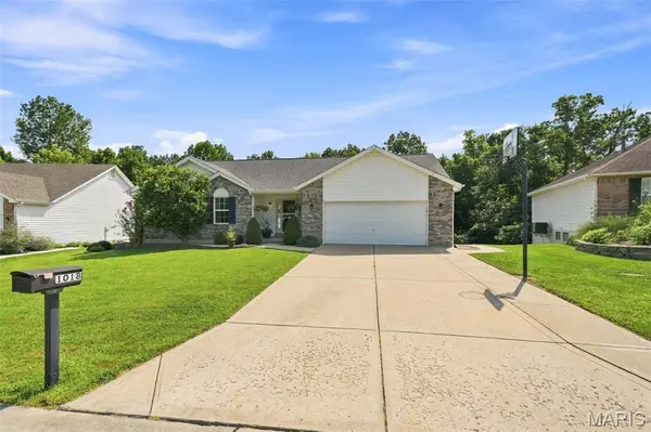 1018 Reddington Timbers DR, St Charles, MO 63304