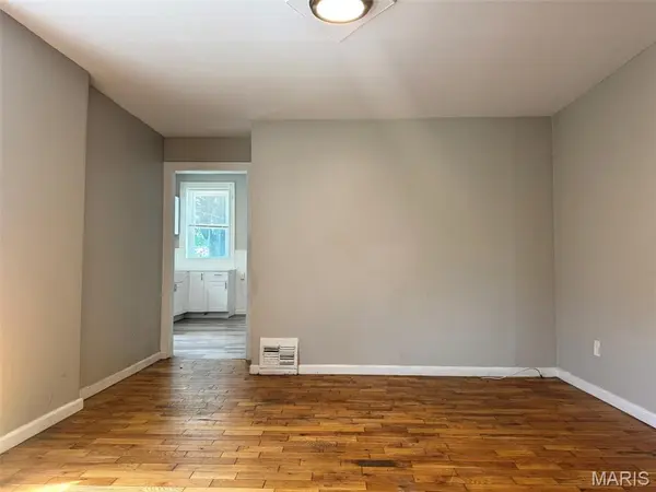 7607 Vermont AVE, St Louis, MO 63111
