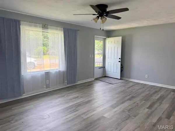 629 W Elk ST, Dexter, MO 63841