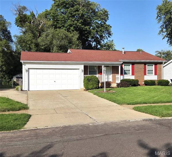 1095 Thompson DR, Florissant, MO 63031