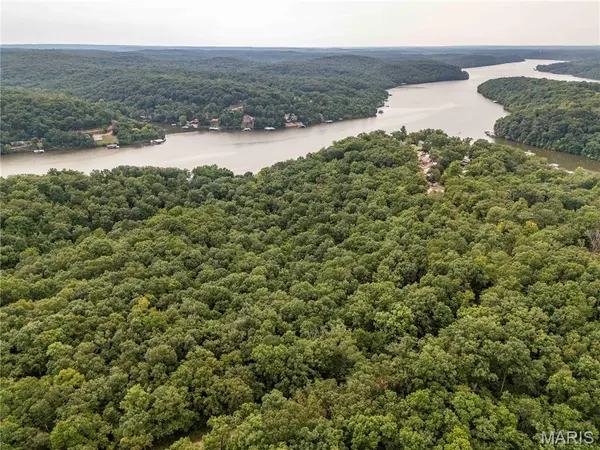 00 Hiawatha DR, Stover, MO 65078