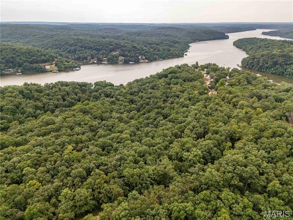 00 Hiawatha DR, Stover, MO 65078