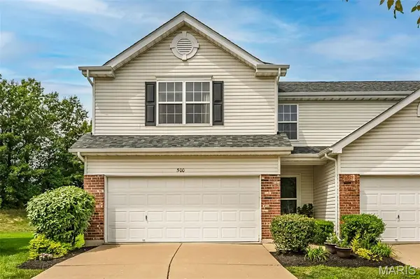 500 Flowering Magnolia DR, O'fallon, MO 63366