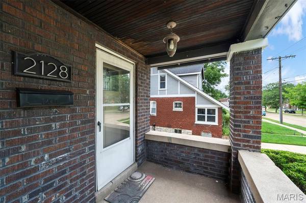 2126 Yale AVE, Richmond Heights, MO 63143