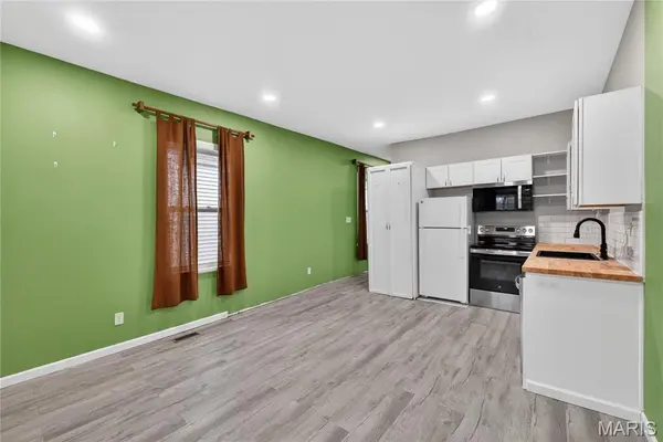 4338 Humphrey ST, St Louis, MO 63116