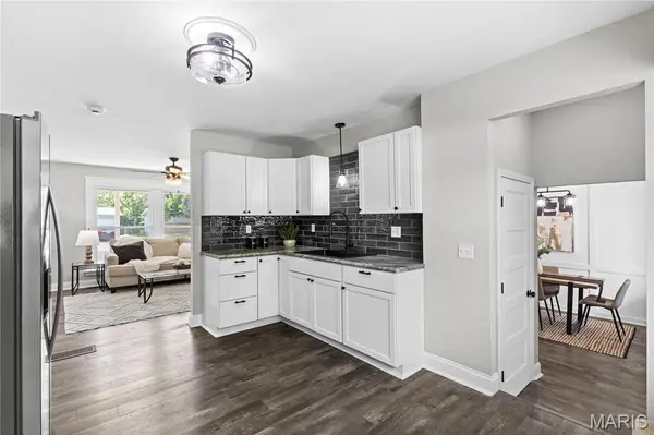 245 Humes LN, Florissant, MO 63031