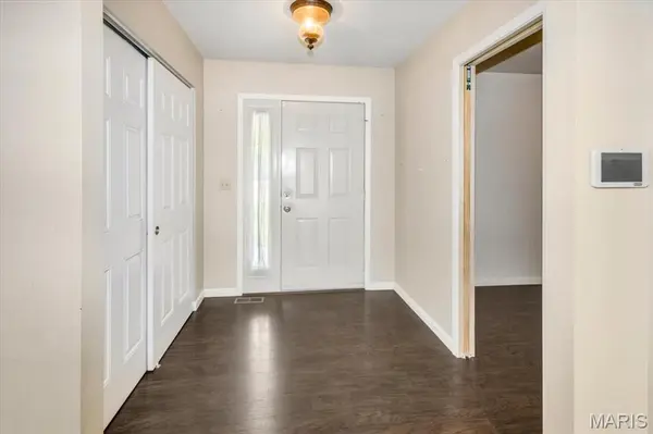 25 Park PL, St Peters, MO 63376