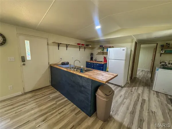 540 Point RD, Farmington, MO 63640