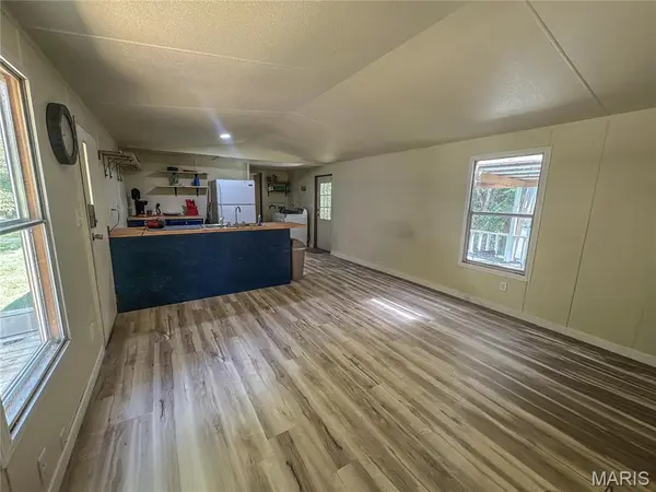 540 Point RD, Farmington, MO 63640