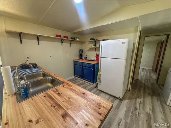 540 Point RD, Farmington, MO 63640