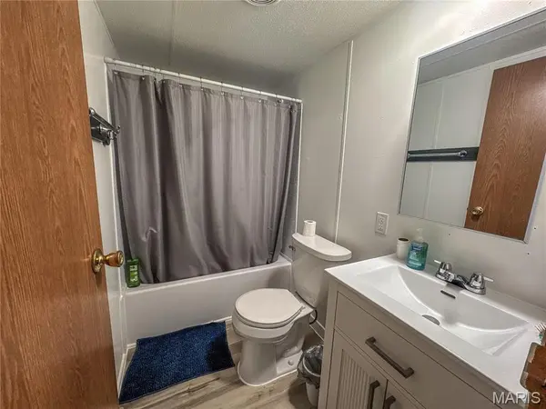540 Point RD, Farmington, MO 63640
