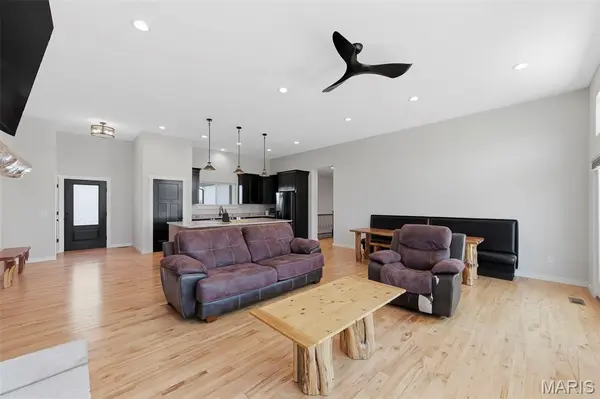 120 White Wildlife RD, Unincorporated, MO 63377