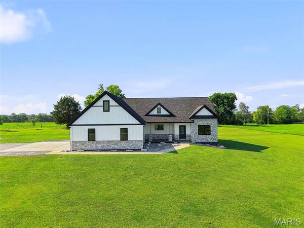 120 White Wildlife RD, Unincorporated, MO 63377