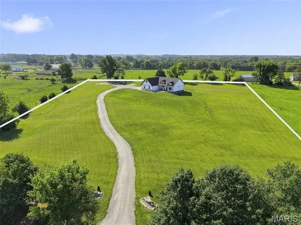 120 White Wildlife RD, Unincorporated, MO 63377