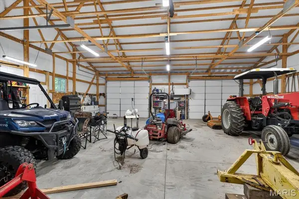 10564 Timberland DR, Richwoods, MO 63080