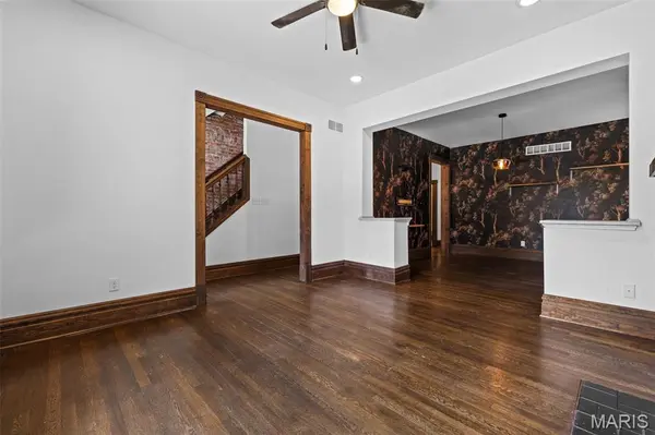 3665 Russell BLVD, St Louis, MO 63110