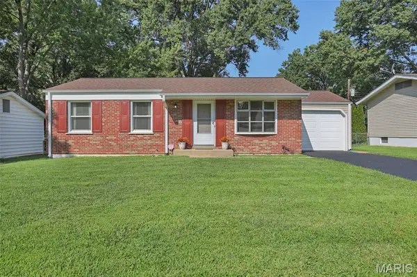 10515 Olney DR, St Louis, MO 63136