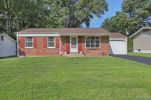 10515 Olney DR, St Louis, MO 63136