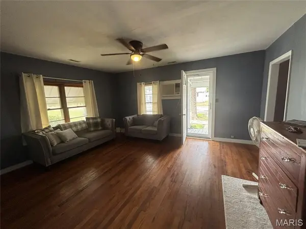 310 W Home ST, Vandalia, MO 63382