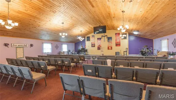 198 S Highway Y, Steelville, MO 65565