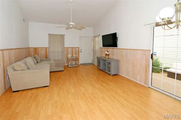 714 Liberty Village DR, Unincorporated, MO 63031