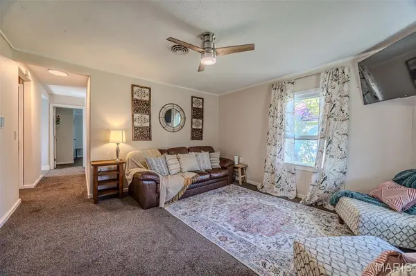 545 W Pierce ST, Lebanon, MO 65536