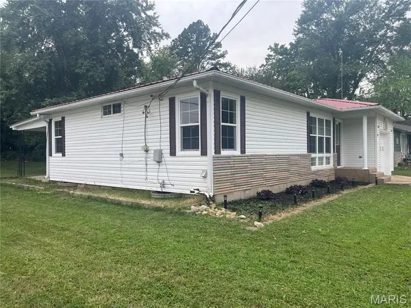 107 E 6th ST, Dixon, MO 65459