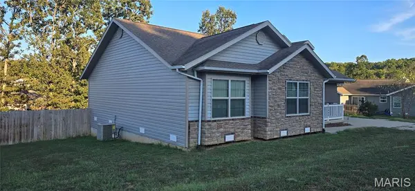 20990 Hideaway LN, St Robert, MO 65584
